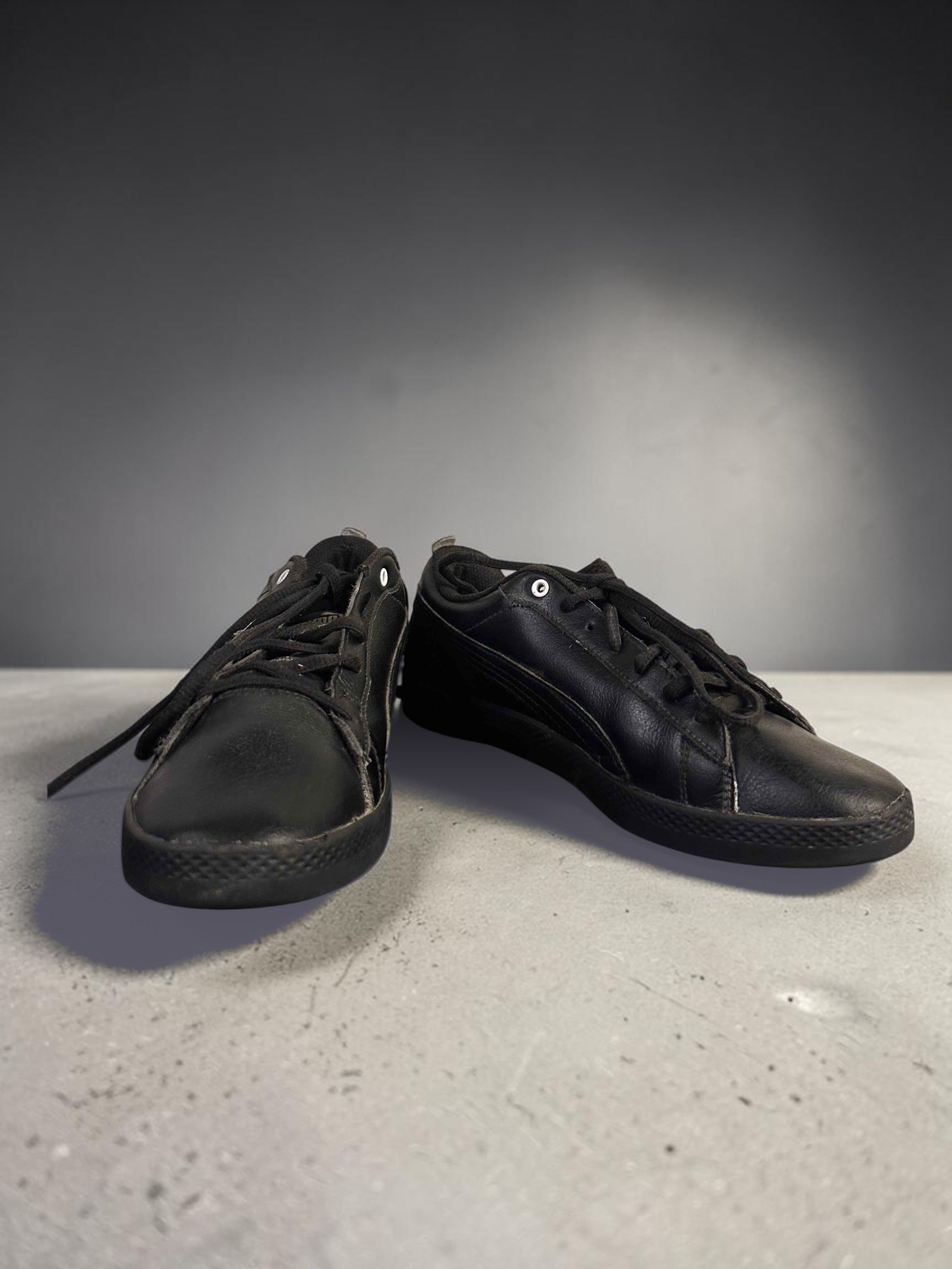 PUMA SMASH SLEEK LOW-TOP SNEAKERS