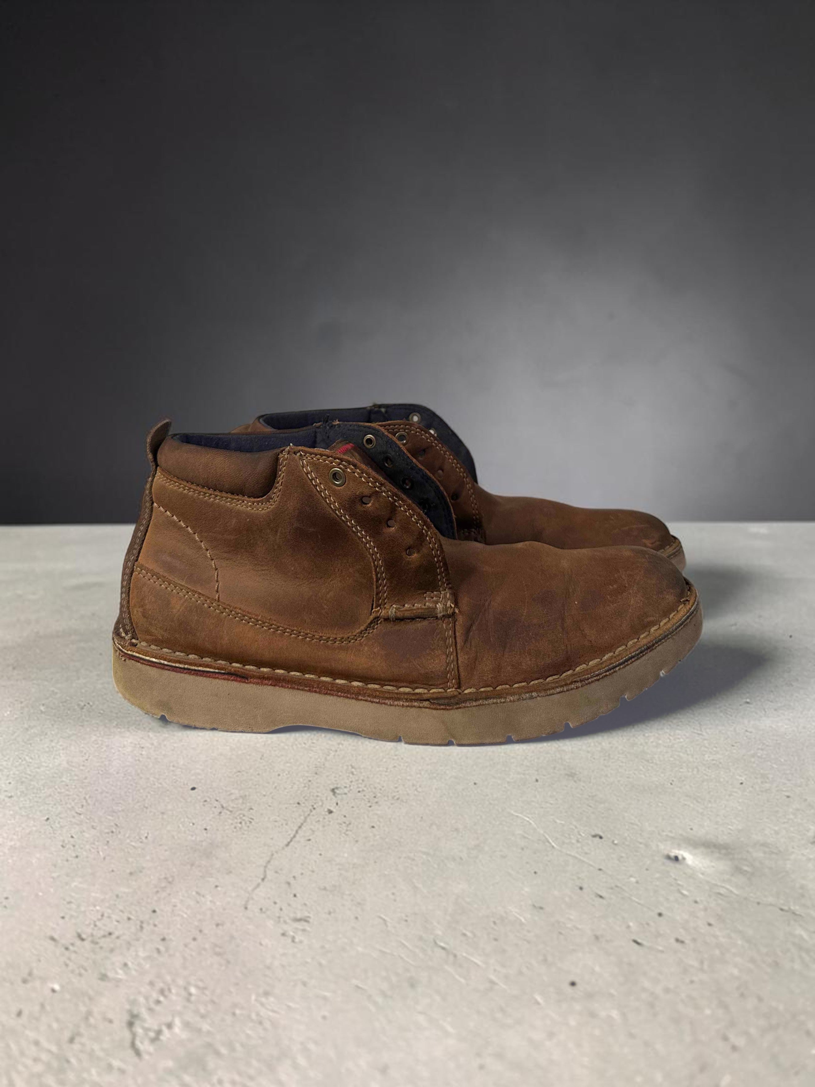 HERITAGE GENUINE LEATHER CHUKKA BOOTS