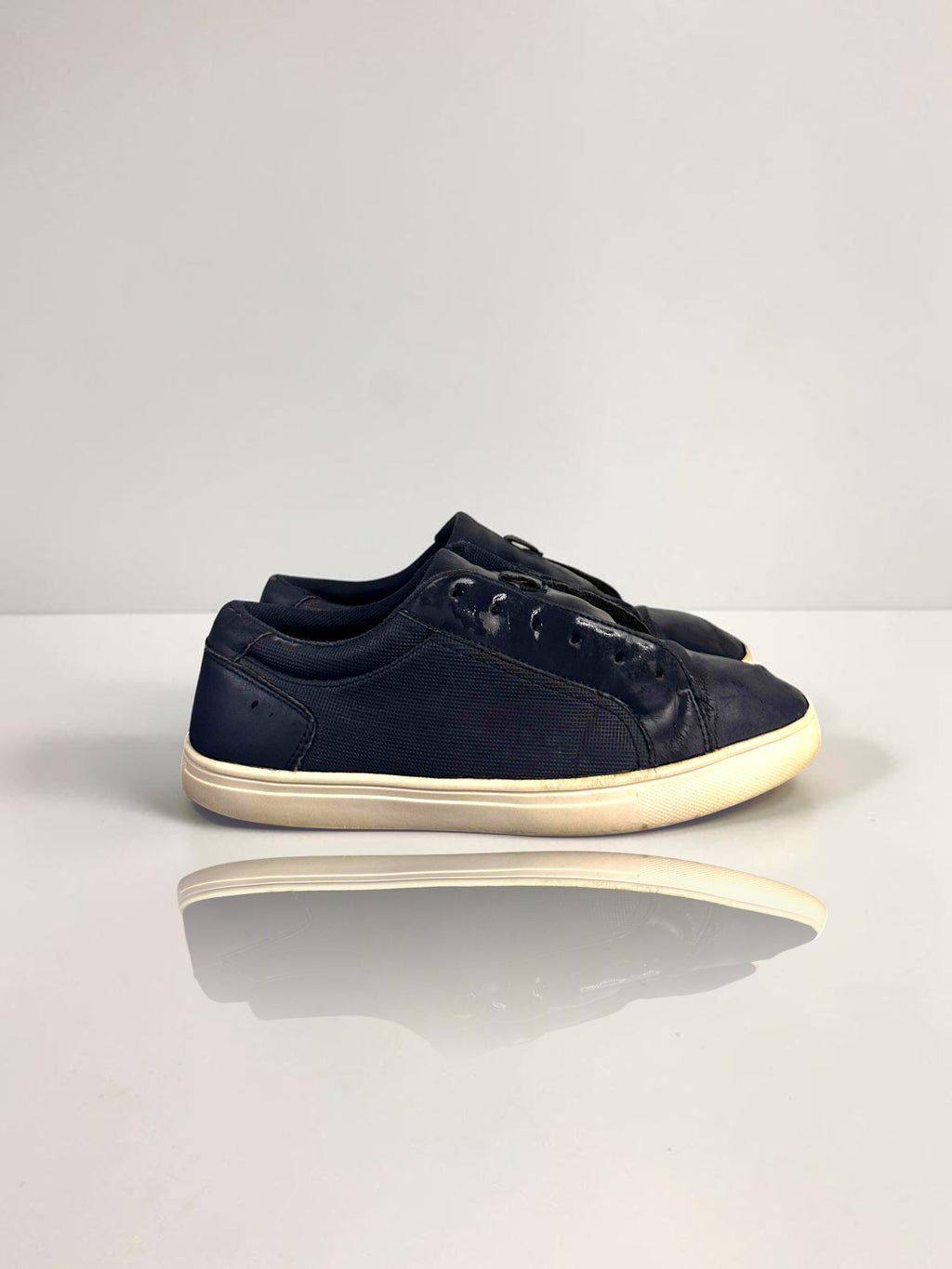 MIXED-MATERIAL CASUAL SNEAKERS