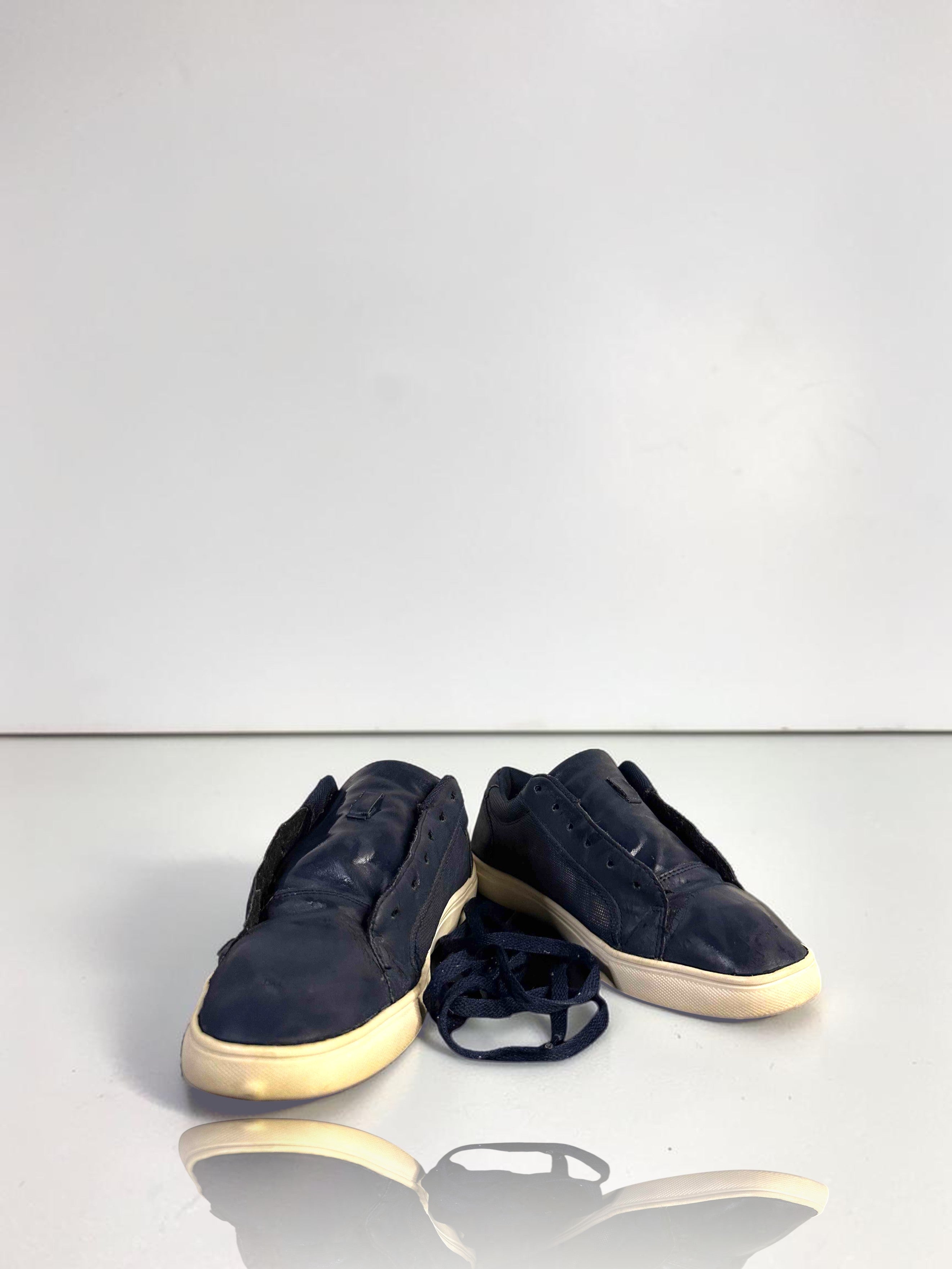 MIXED-MATERIAL CASUAL SNEAKERS