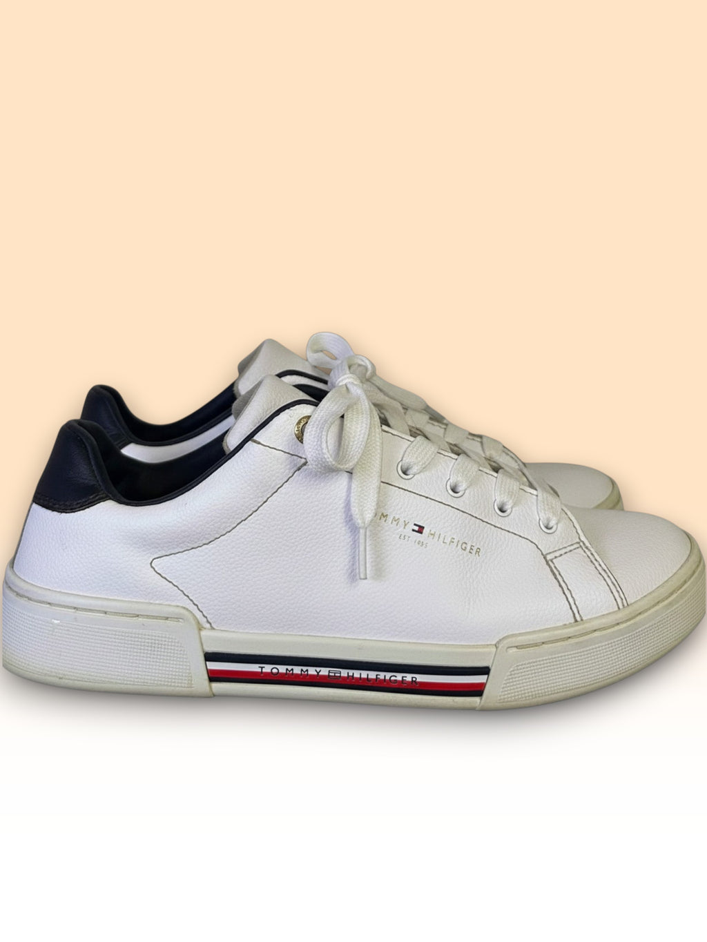 Tommy Hilfiger Essential Leather Court Sneakers – Crisp White