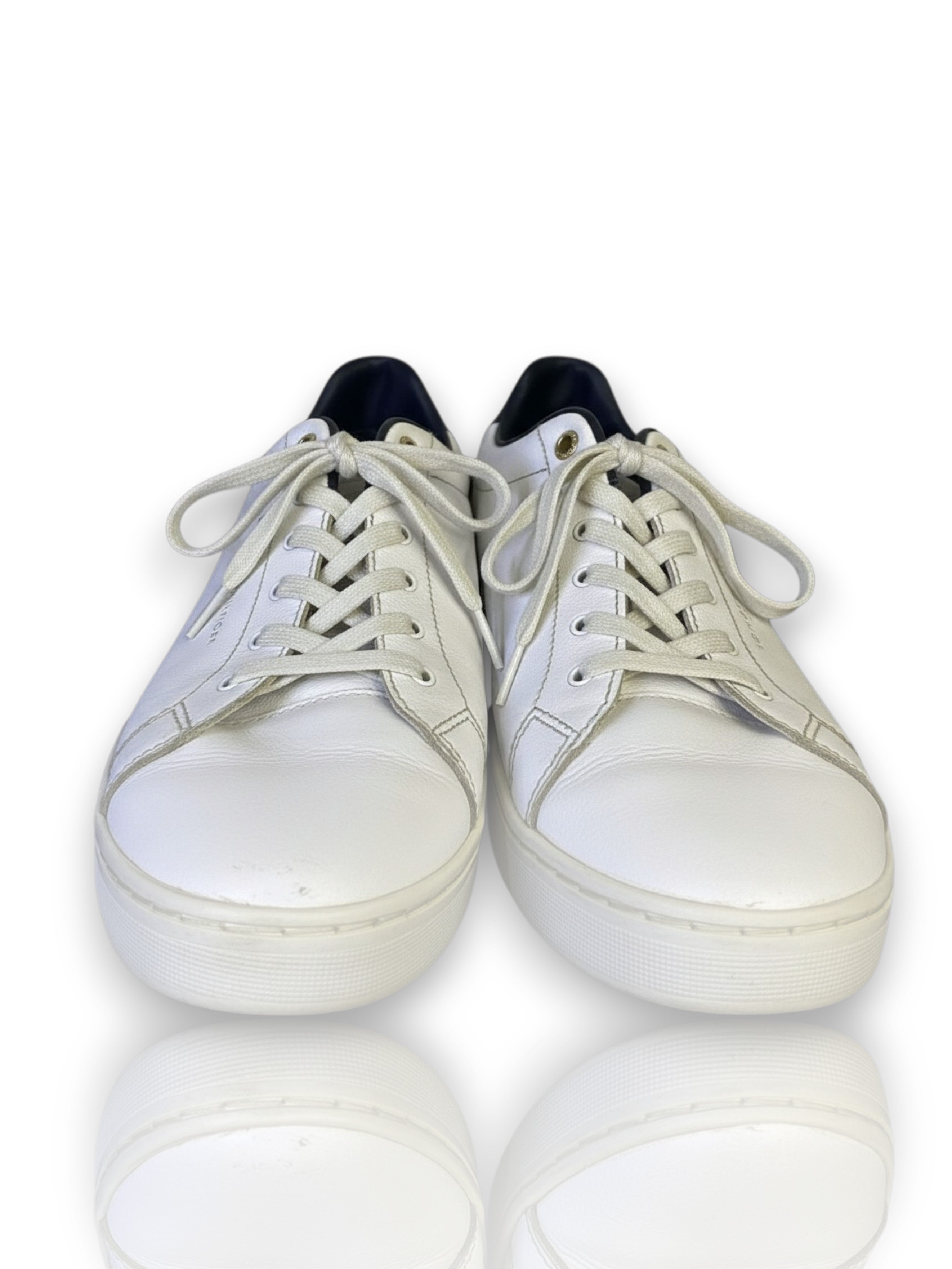 Tommy Hilfiger Essential Leather Court Sneakers – Crisp White